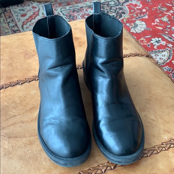 Candies Black Ankle Boots - Picture 2 of 5